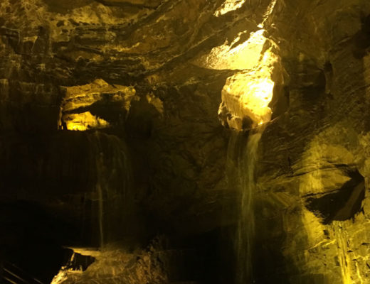 Dan yr Cathedral Cave