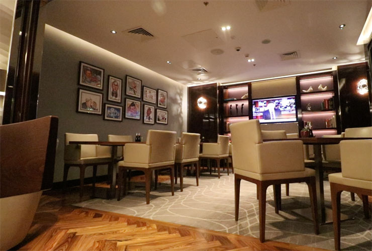 Crowne Plaza club lounge