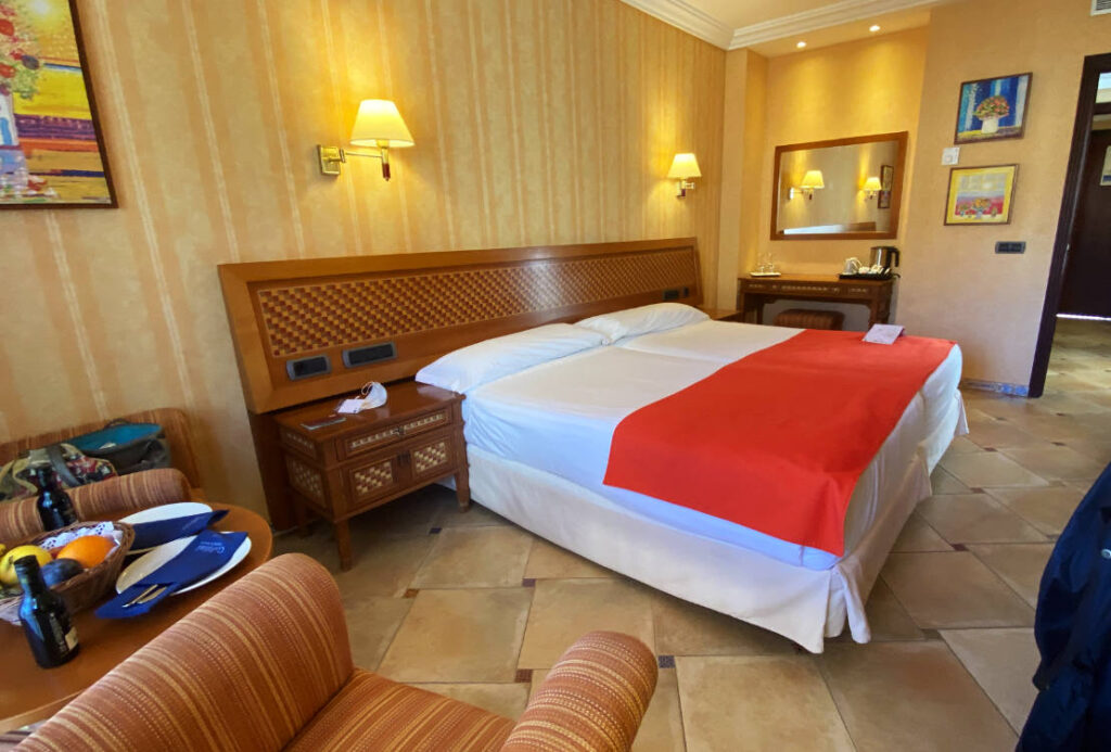 Hotel Cordial Room